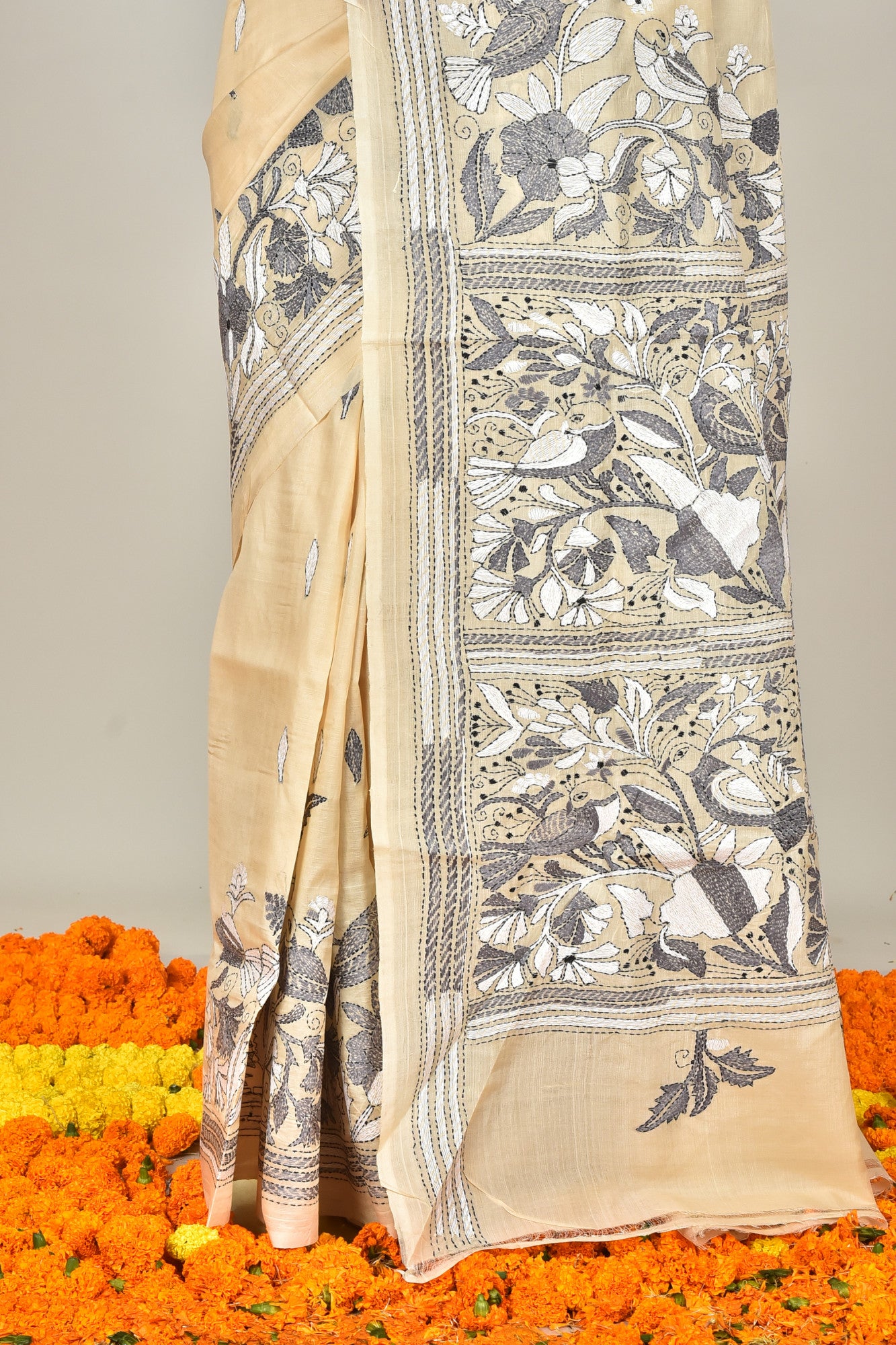 TUSSAR SILK KANTHA SAREE Thumbnail