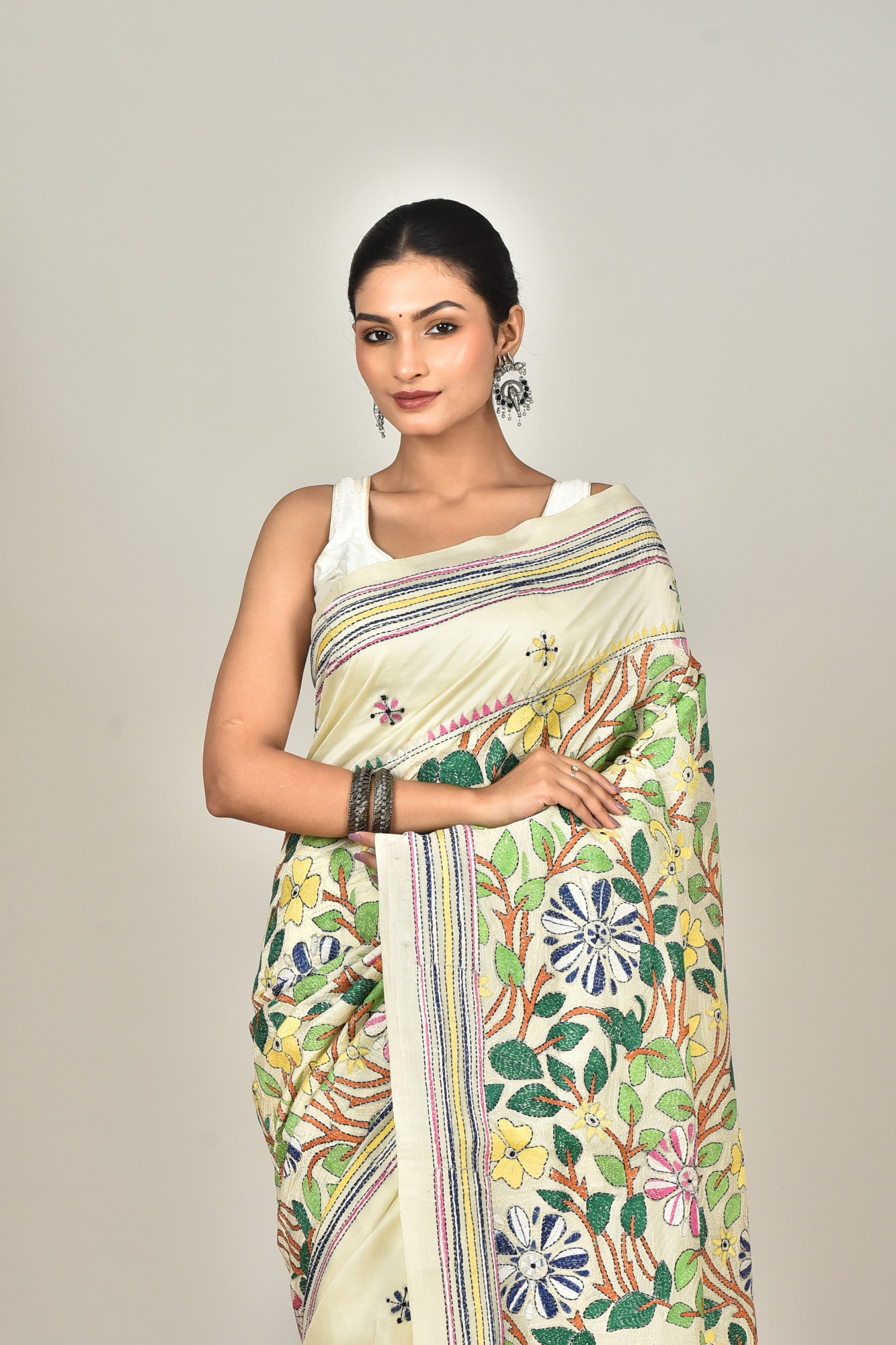 TUSSAR SILK KANTHA SAREE Thumbnail