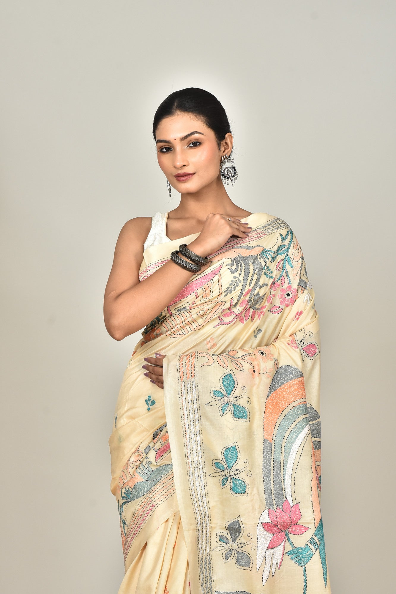 TUSSAR SILK KANTHA SAREE Thumbnail