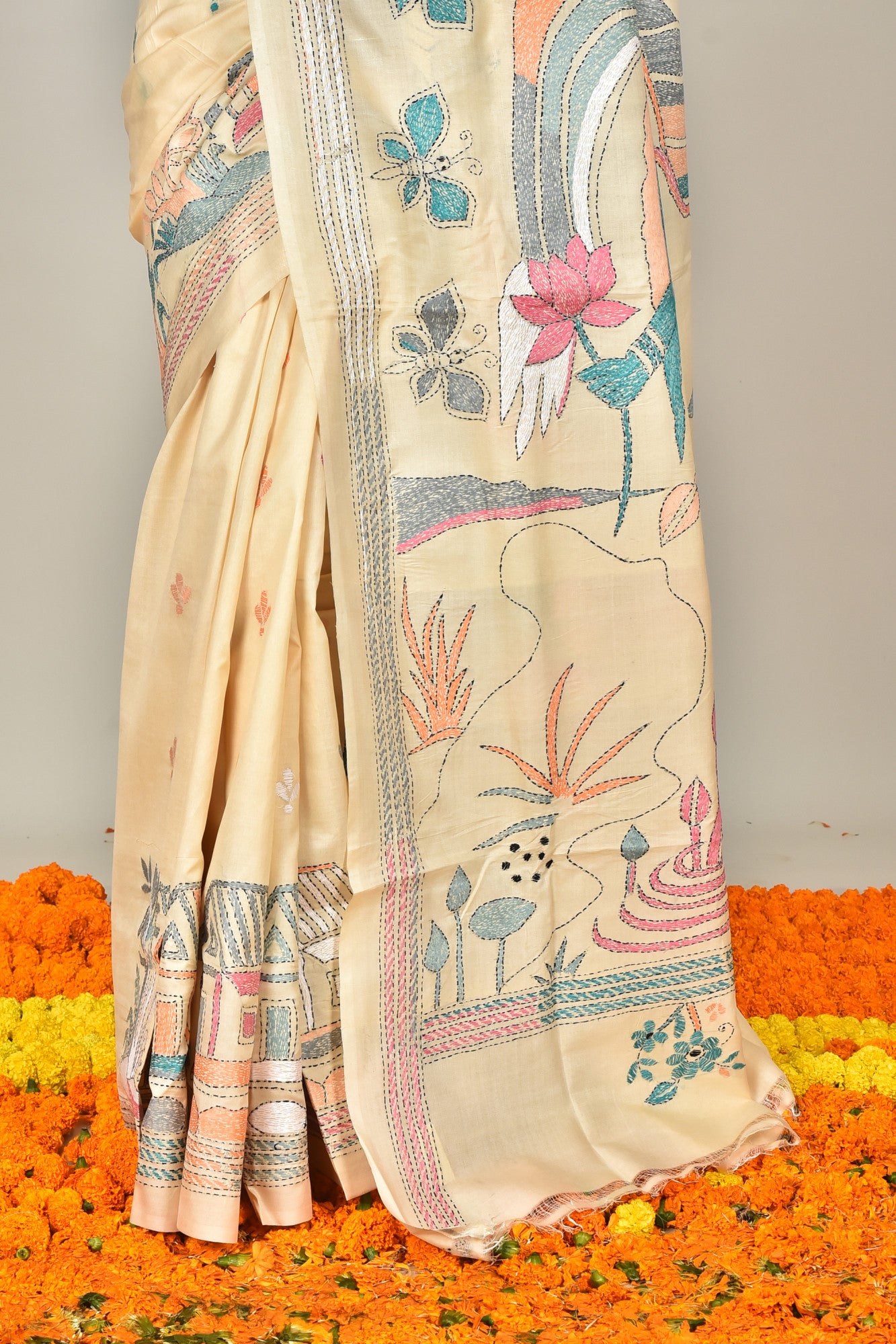 TUSSAR SILK KANTHA SAREE Thumbnail