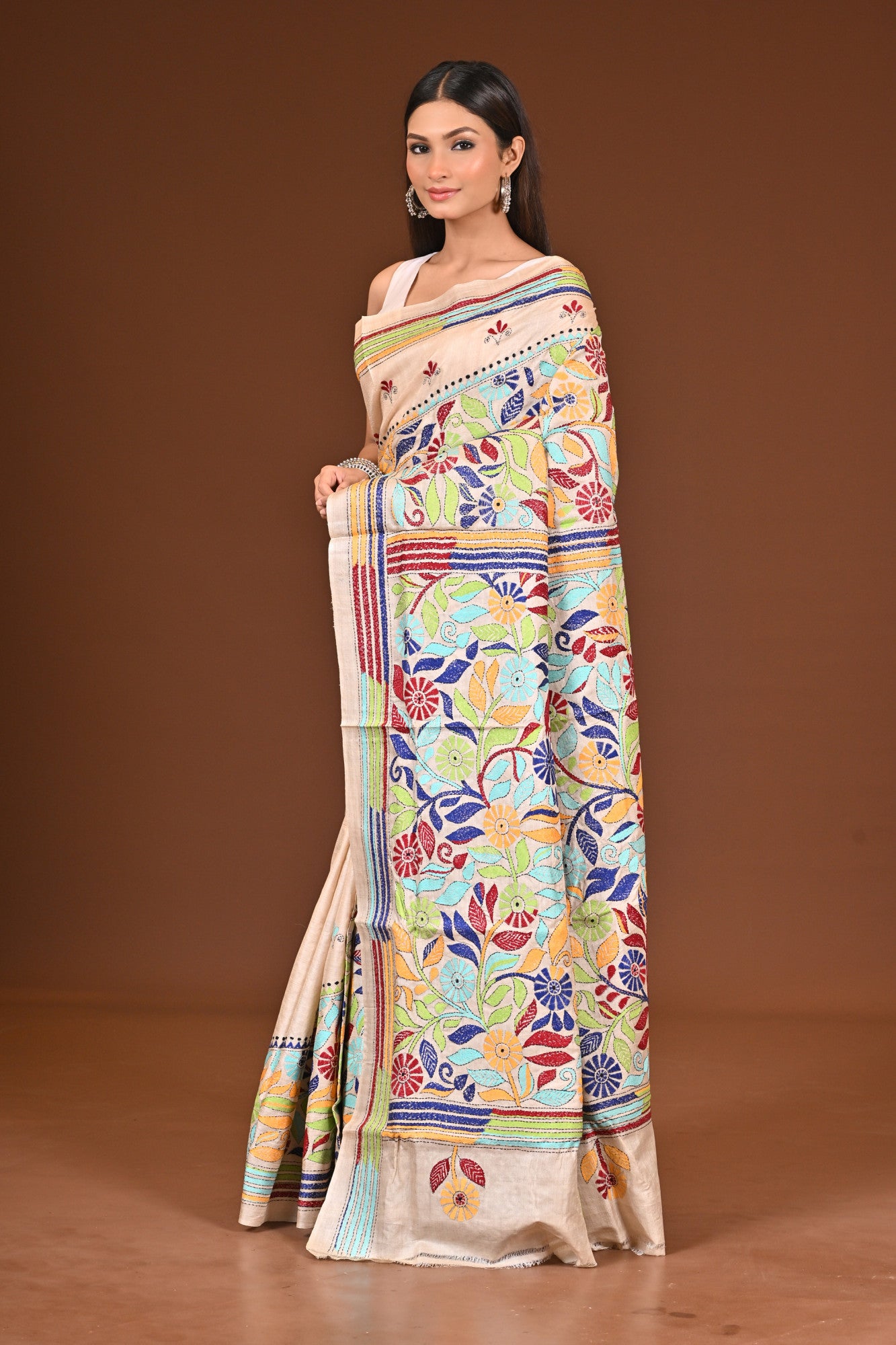 TUSSAR  SILK KANTHA SAREE Thumbnail