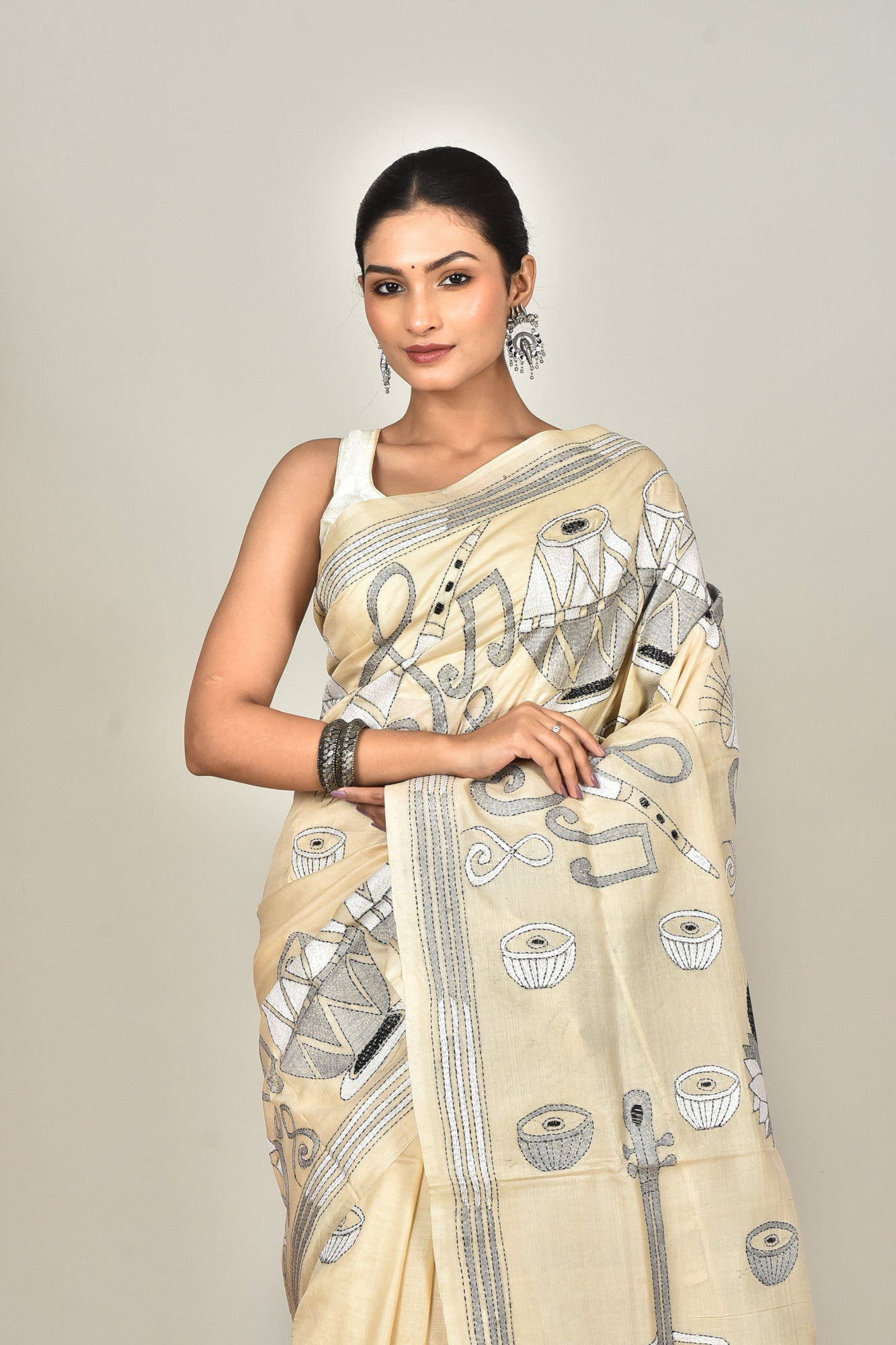TUSSAR SILK KANTHA SAREE Thumbnail