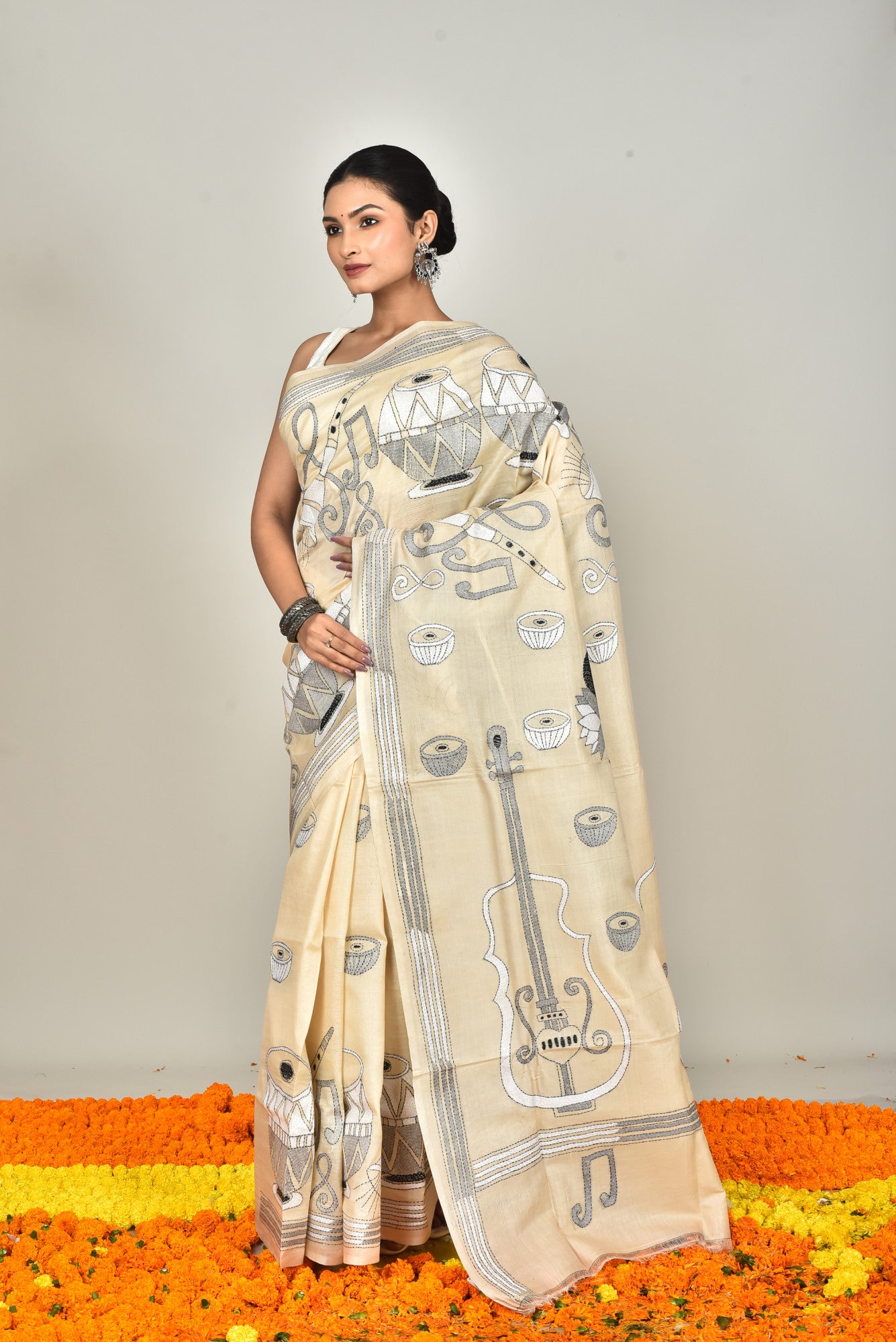 TUSSAR SILK KANTHA SAREE Thumbnail