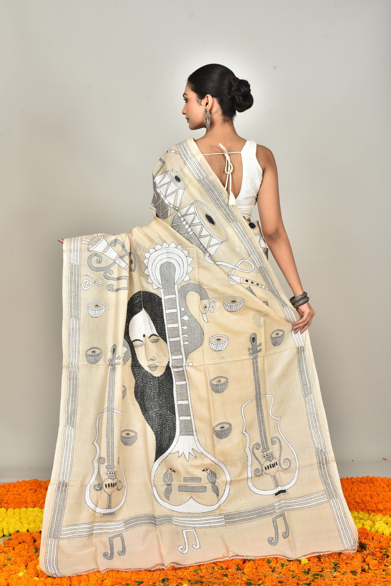 TUSSAR SILK KANTHA SAREE Thumbnail