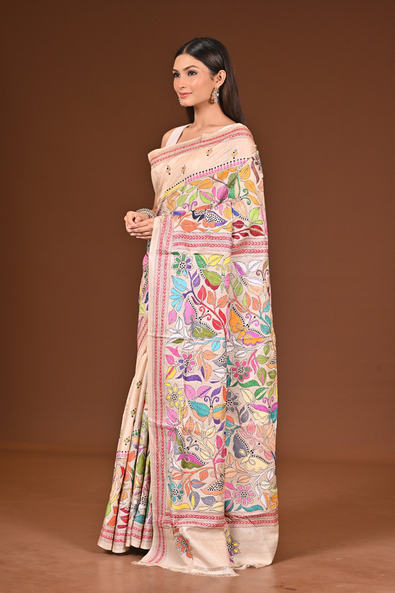 TUSSAR  SILK KANTHA SAREE Thumbnail