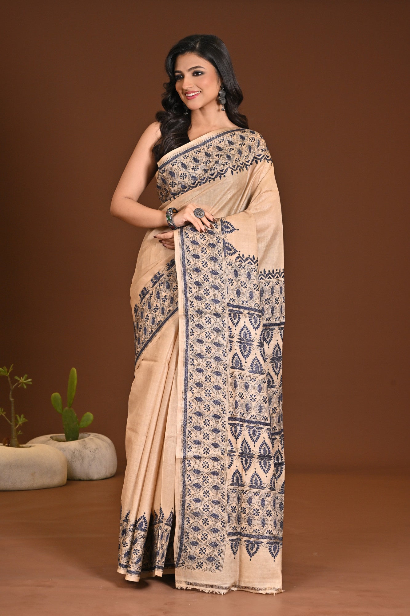 TUSSAR SILK KANTHA SAREE Thumbnail
