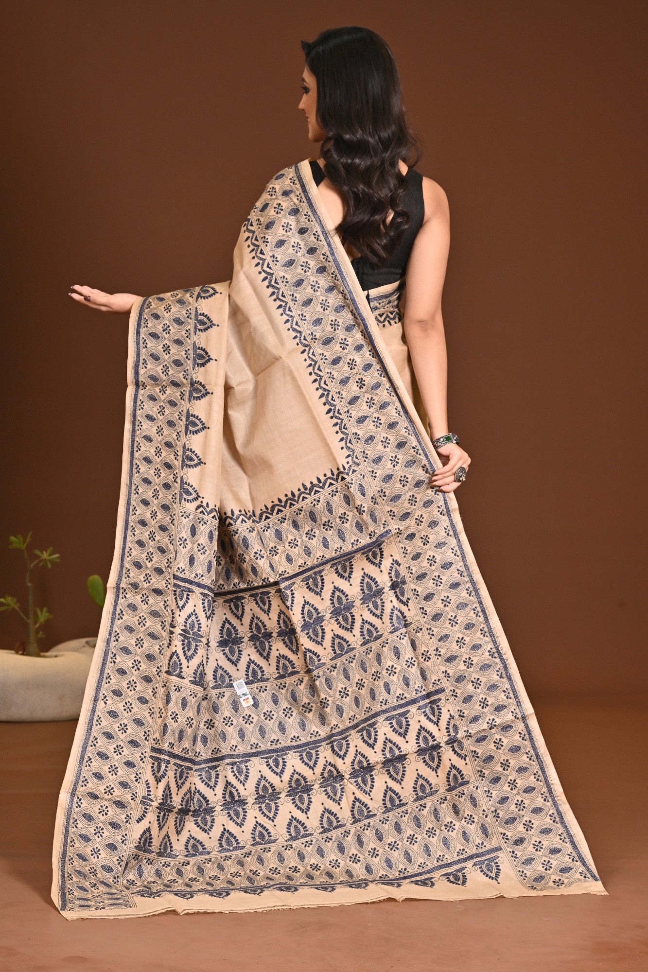 TUSSAR SILK KANTHA SAREE Thumbnail
