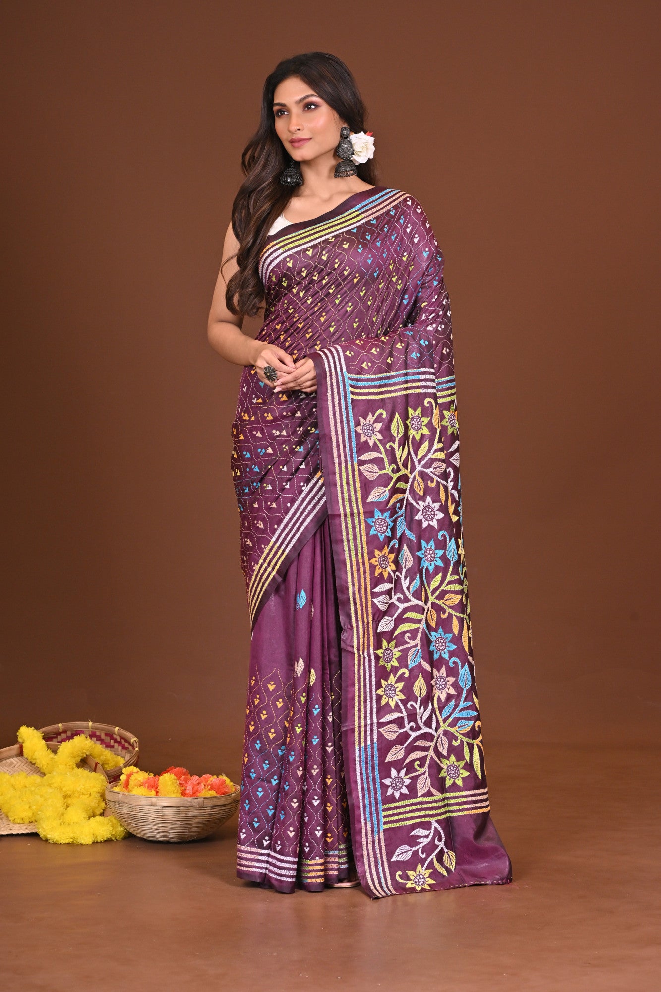 VANDANA BLENDED SILK KANTHA SAREE Thumbnail
