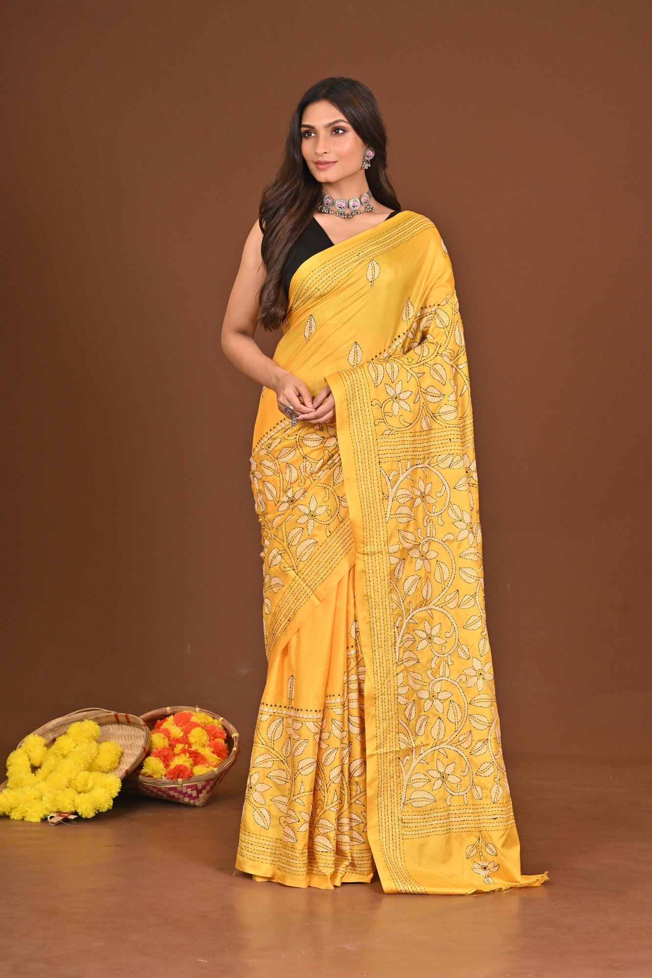 VIJAYA BLENDED SILK KANTHA SAREE Thumbnail