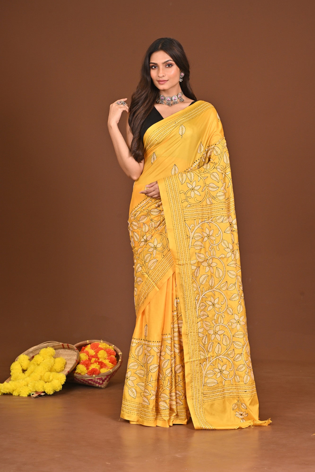 VIJAYA BLENDED SILK KANTHA SAREE Thumbnail