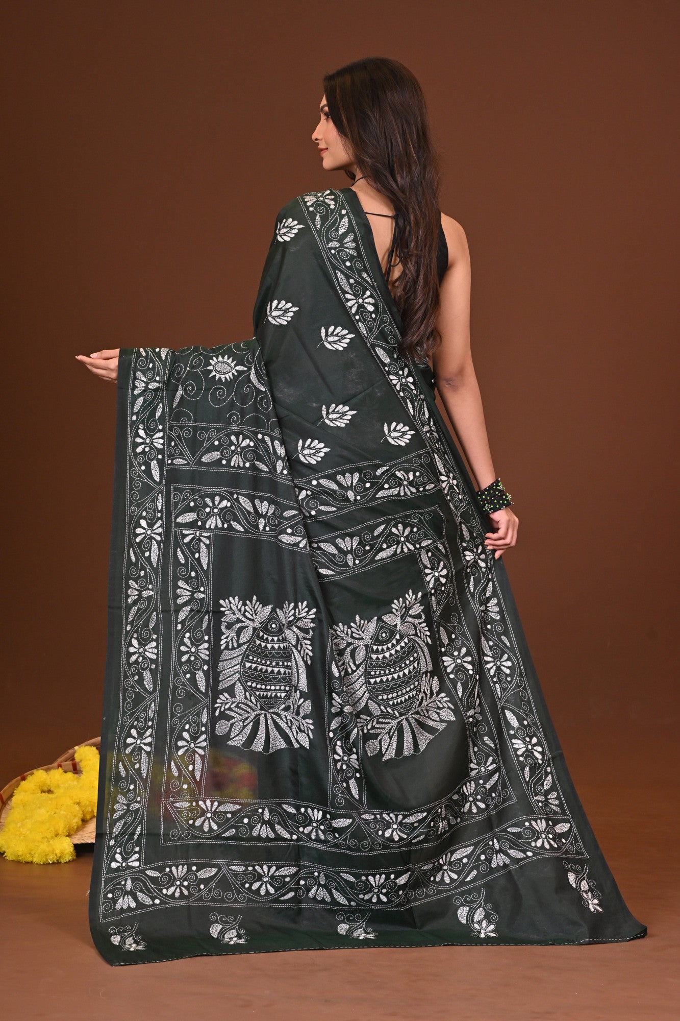 VRINDA BLENDED SILK KANTHA SAREE Thumbnail